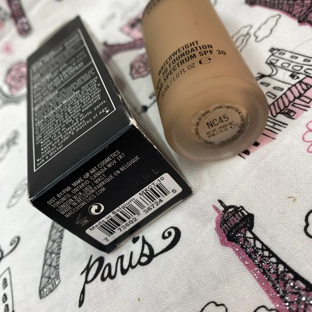 Mac Studio Waterweight SPF 30 Liquid Foundation